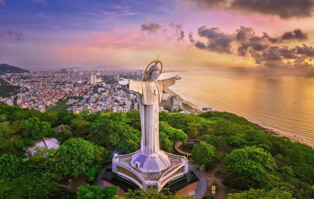 Top 10 địa điểm du lịch nổi bật ở Vũng Tàu Tượng chúa kito vua vũng tàu